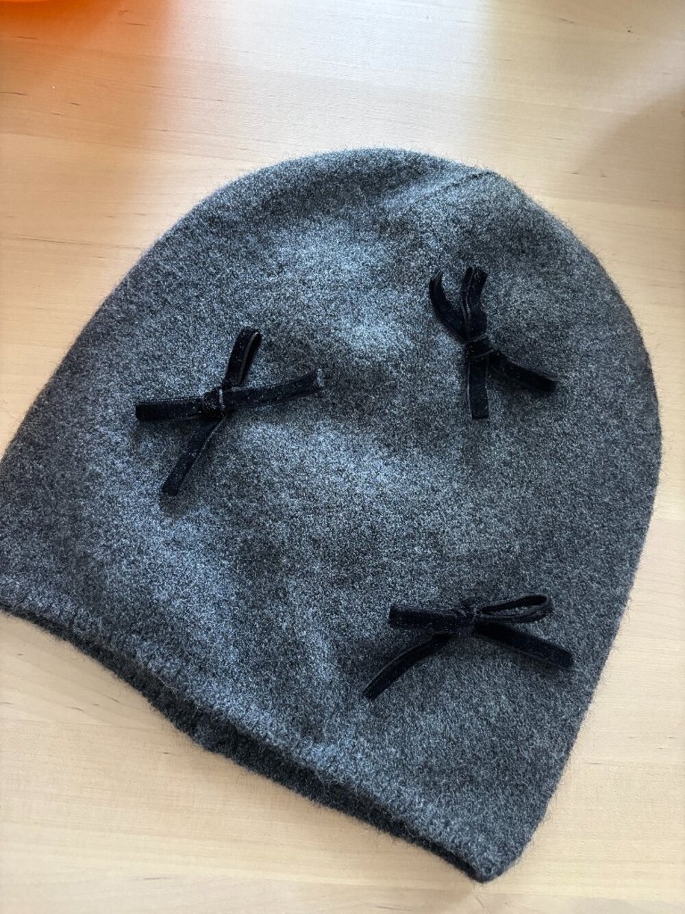 Winter beanie with black velvet bows